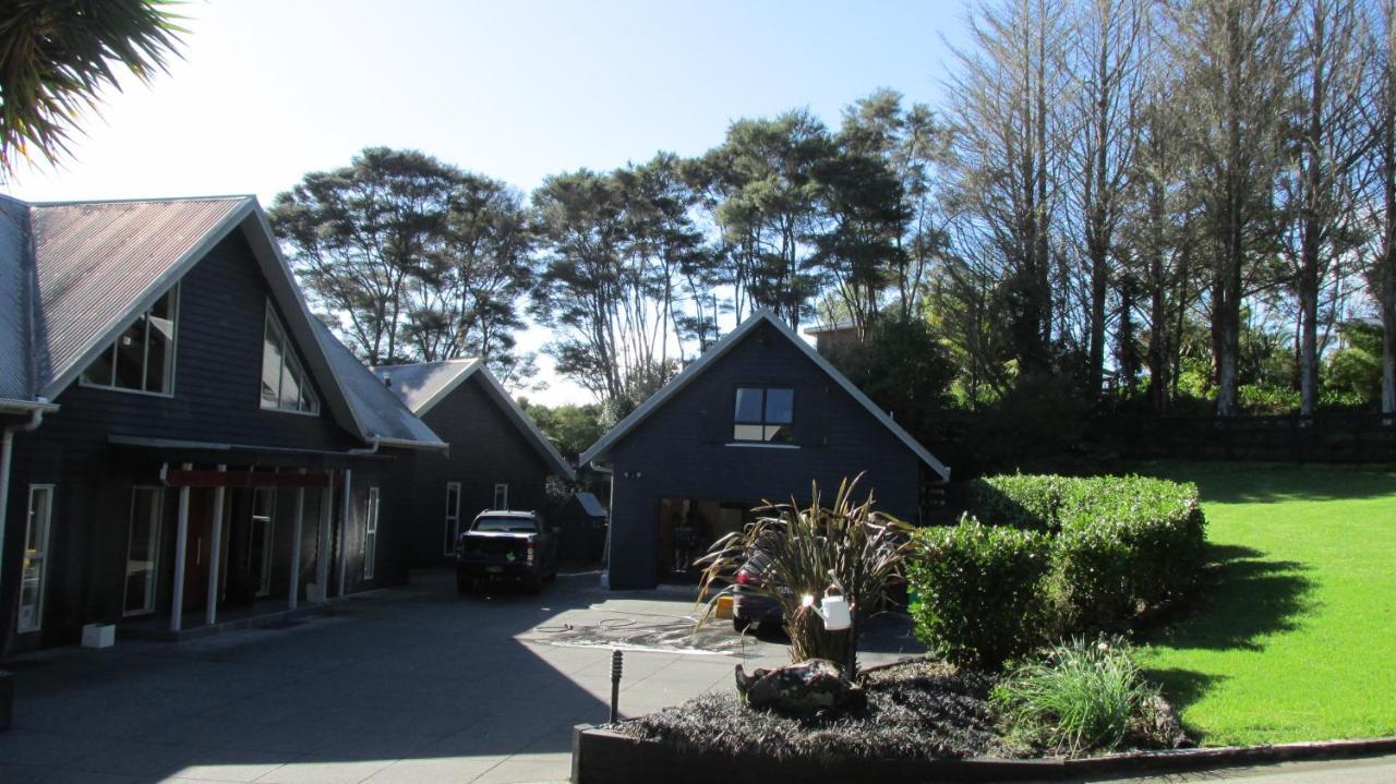Fantail River Lodge Haruru Exterior photo